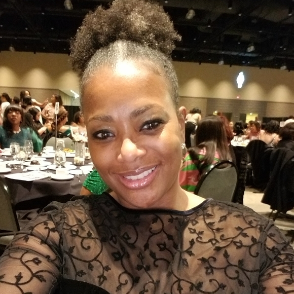 Meet your Posher, Shelly ann - Picture 2 of 4